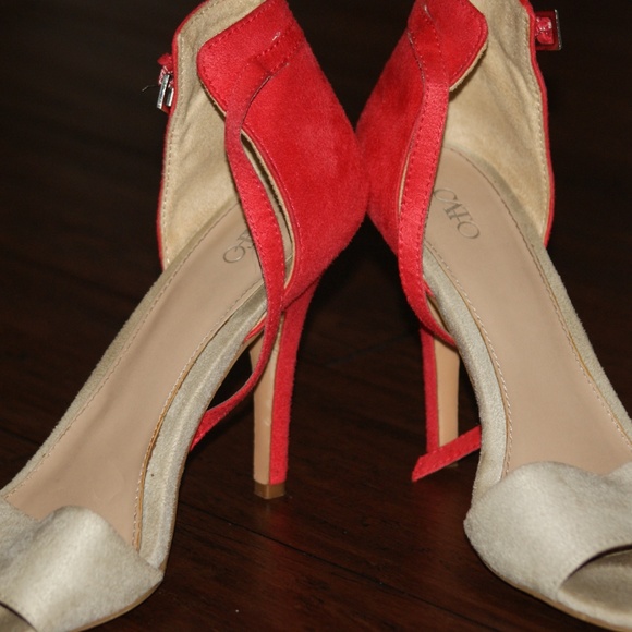 Two shaded heels - Picture 3 of 3